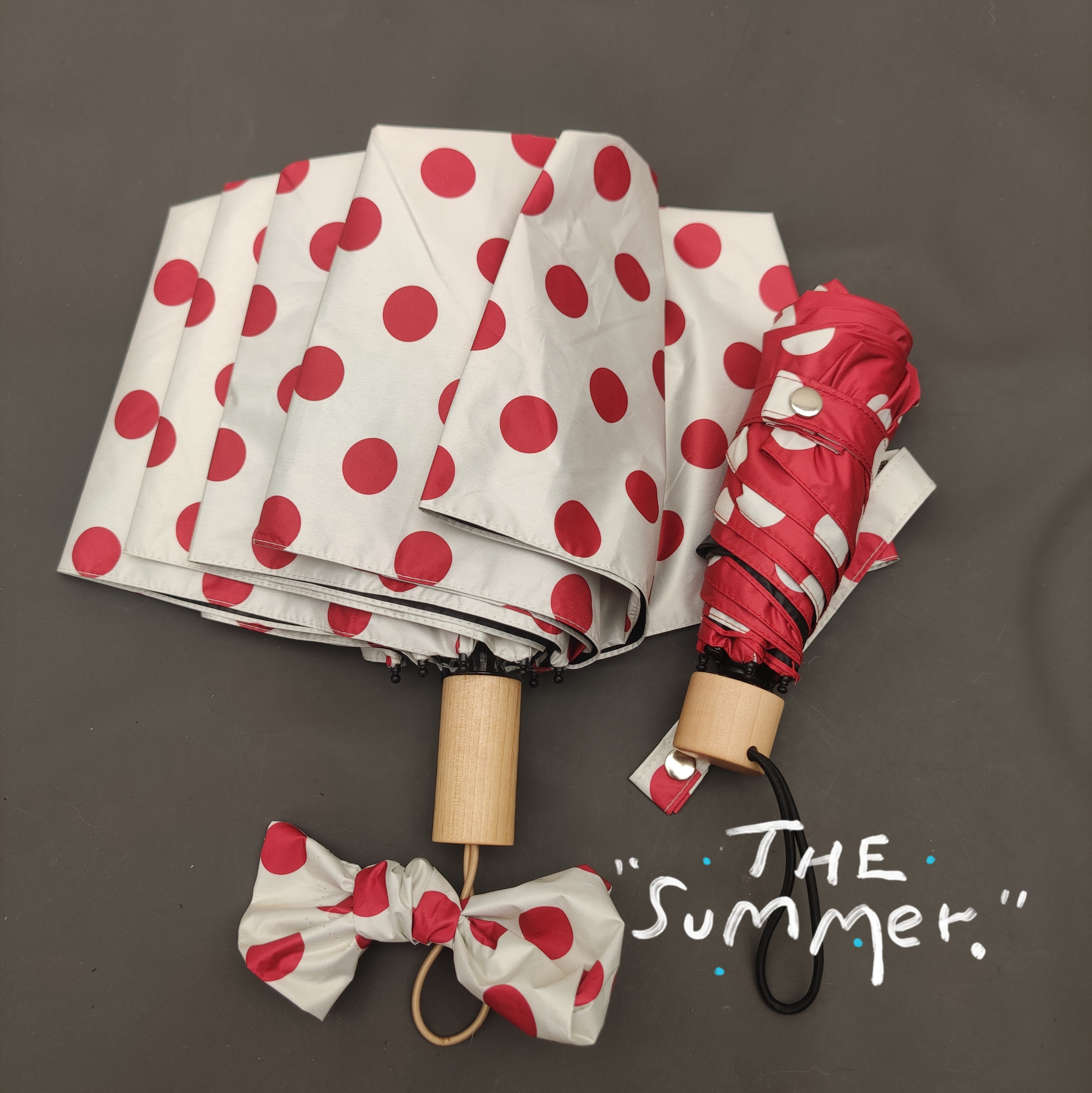 港式复古红大波点奶白可爱圆点黑胶防晒防紫外线晴雨两用伞折叠女