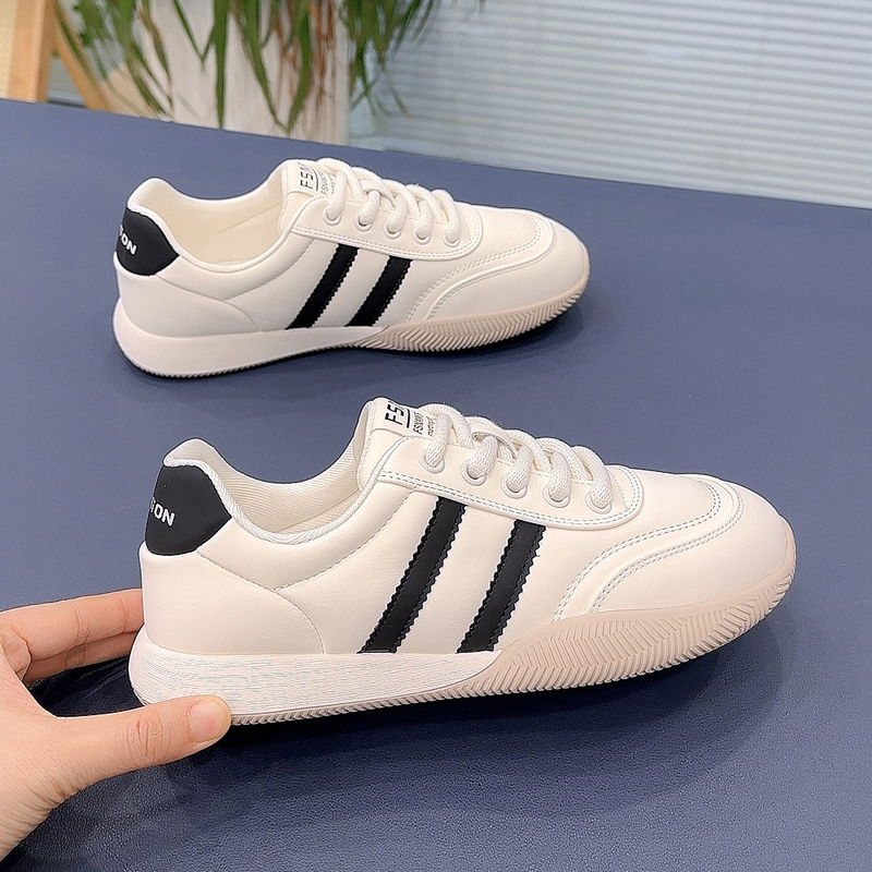 香港休闲鞋女2025冬季新款百搭女款爆款平底软底运动鞋板鞋小白鞋