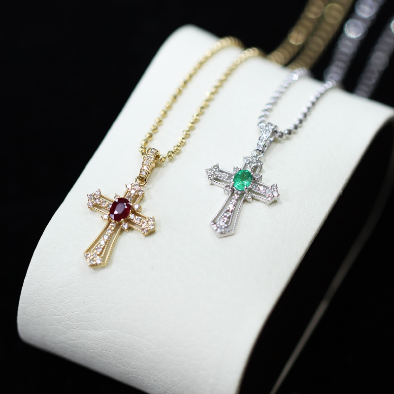 18K金镶钻彩宝十字架万能卡扣
