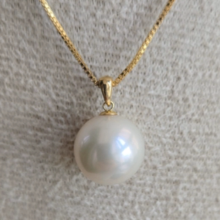18K金淡水爱迪生珍珠吊坠系列（老蚌珠滑皮极光）