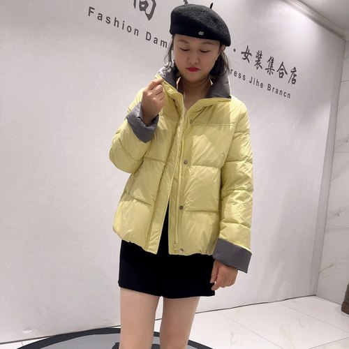 9011芮娜依莲冬款新品柔软面料挽边袖轻便可抽绳羽绒服加大码女装