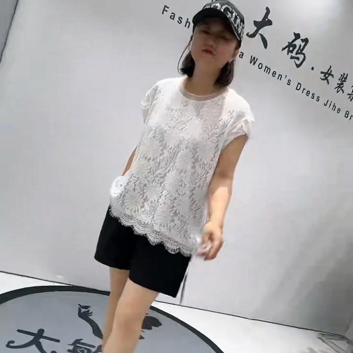 3712女权贵族夏款简大方蕾丝花包袖遮肉显瘦一手长衫加大码女装