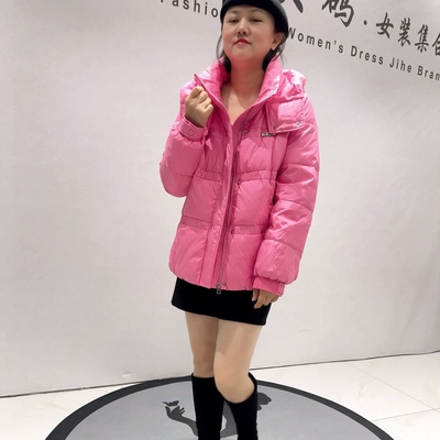 9505芮娜依莲冬款新品蛋型时尚糖果色六色可选羽绒服加大码女装