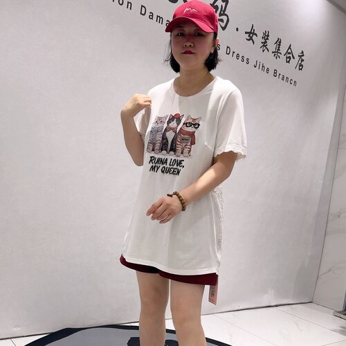 5672芮娜依莲初夏新品一手长背部拼接蕾丝潮牌T恤衫加大码女装