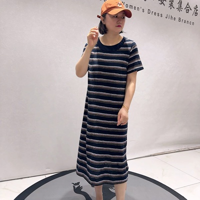 5245芮娜依莲夏款新品设计感衣领舒适透气条纹连衣裙加大码女装