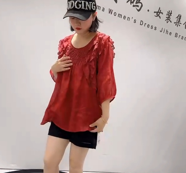 3066女权贵族夏款洋气舒适棉麻拼接蕾丝遮肉显瘦一手长衫大码女装