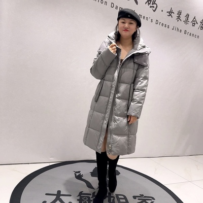9807芮娜依莲冬款新品弹力防风袖时尚御寒保暖羽绒服加大码女装