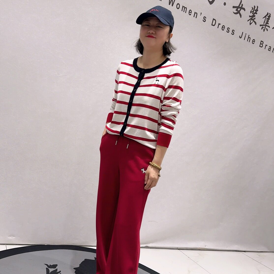 1517芮娜依莲春款新品柔软舒适百搭减龄针织条纹开衫加大码女装