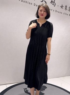 9149芮娜依莲夏款新品高级感简约时尚褶皱面料连衣裙加大码女装