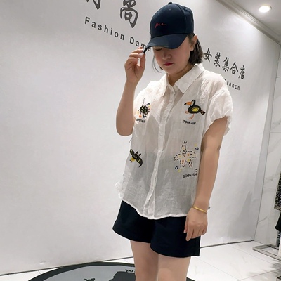 3313女权贵族初夏新品刺绣图案设计感时尚休闲减龄衫加大码女装