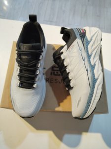 特卖！24年新款总统慢跑鞋超轻按摩舒适运动鞋男士跑鞋春秋单鞋