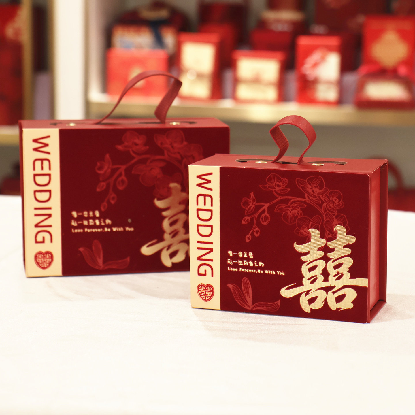 WEDDING婚礼喜糖盒结婚手提糖果礼盒订婚专用红色双喜字磁吸硬盒