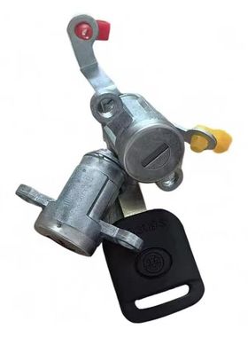 徐工吊车配件南汽驾驶室车门锁芯门锁QY25K5A XCT25L5