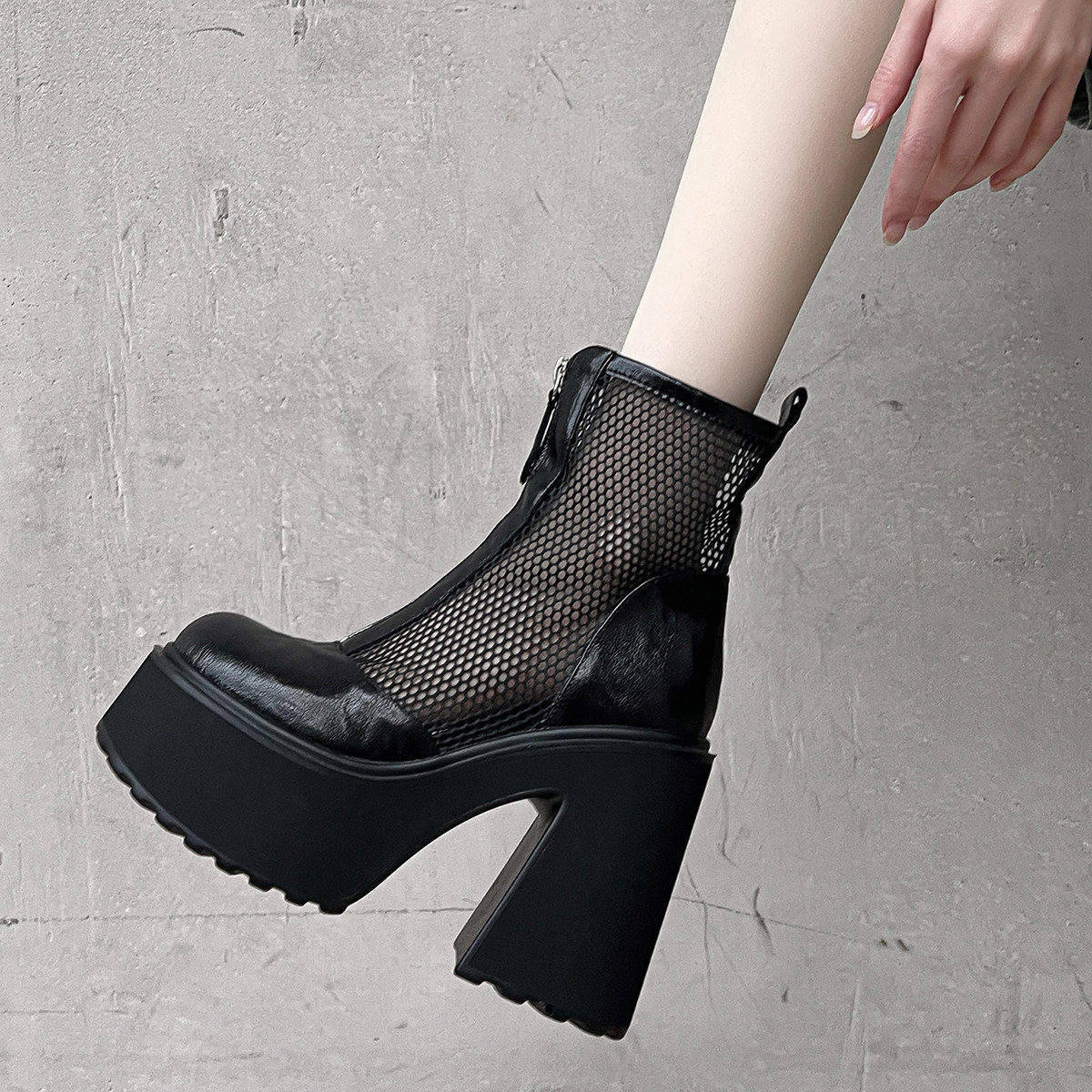 厚底高帮凉鞋镂空马丁靴女全真皮短筒靴子前拉链网靴松糕凉靴粗跟