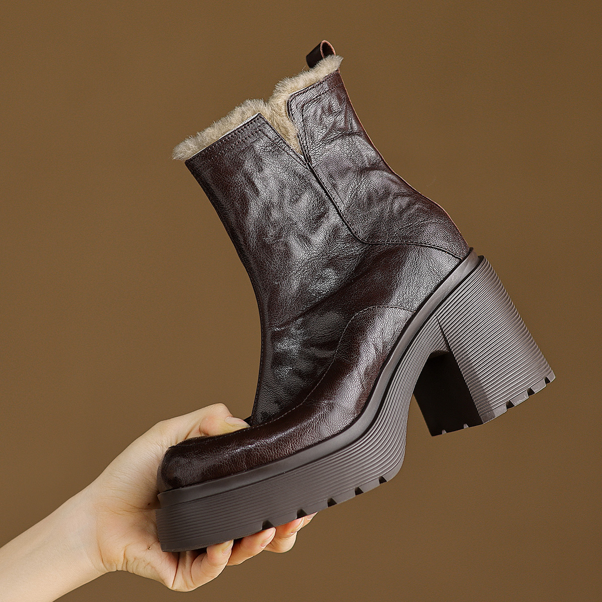 古菲斯奇女鞋粗高跟短筒靴子羊毛