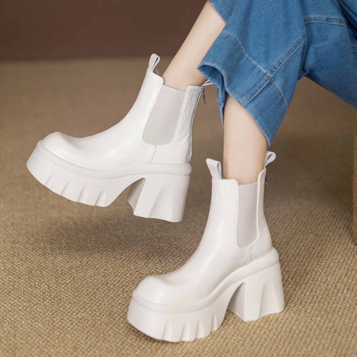 古菲斯奇女鞋粗高跟短筒靴子厚底