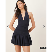 新款 英国代购 设计露背深色连衣裙 2026潮流导向 女装 正品 02.06