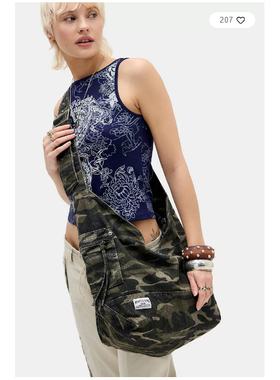 英国代购正品01.14 名品UO 女包新款 设计印花大容量百搭手提包