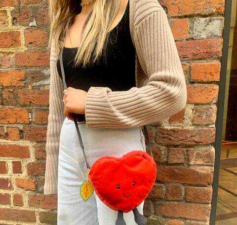 斜挎爱心包情人节限定款