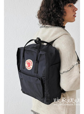 英国代购正品10.15 名品UO 女包新款 徽章户外深色百搭双肩包