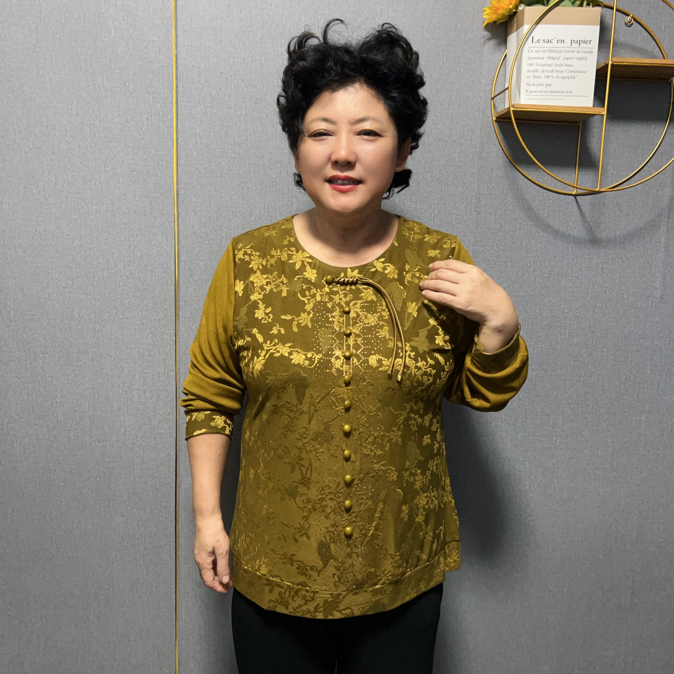 时尚中国风盘扣长袖衫烫钻T恤中老年女装宽松显瘦薄款上衣妈妈装