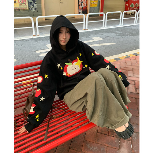 小尼力苹果刺绣连帽卫衣