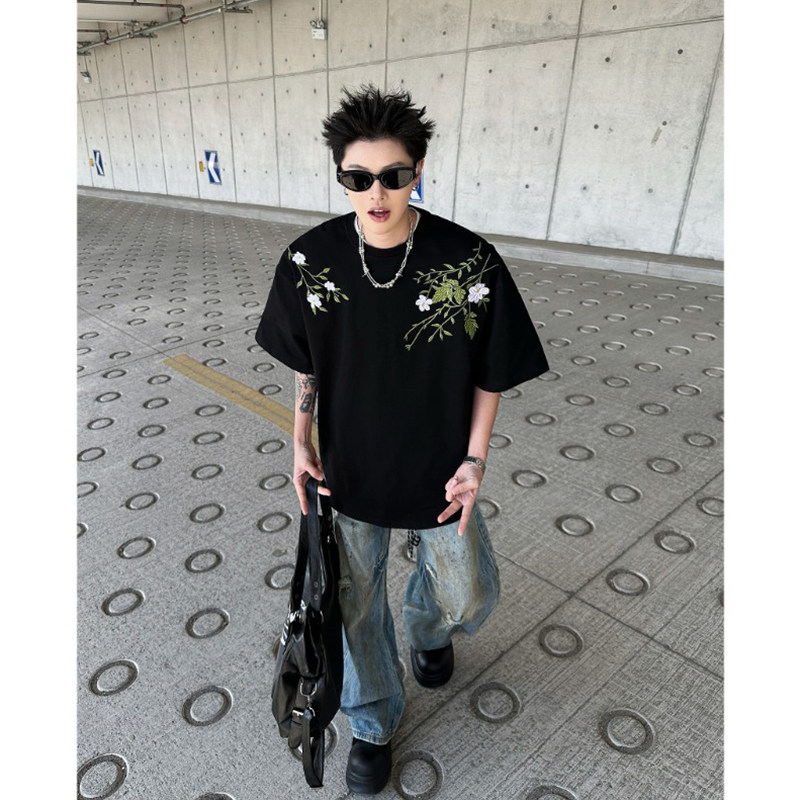 小尼力复古花卉短袖T恤男图片