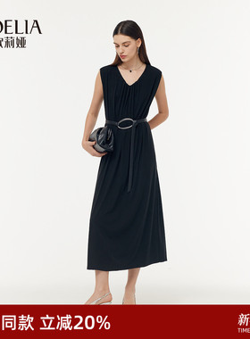 歌莉娅黑色天丝连衣裙女夏季2025新款法式V领无袖背心裙1CDL4H650