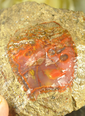 天然北票战国红缟玛瑙毛料摆件