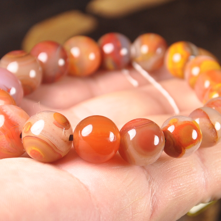 缠丝天然辽宁朝阳红缟玛瑙手链