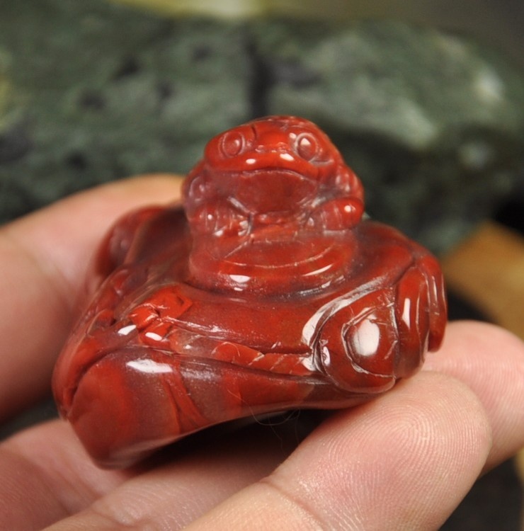 手工雕件福在眼前天然北票战国红缟玛瑙金蟾铜钱蝙蝠小摆件手把件