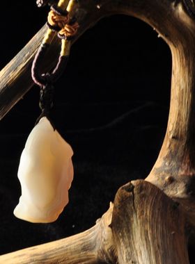 缟玛瑙石原生态腰缠万贯吊坠