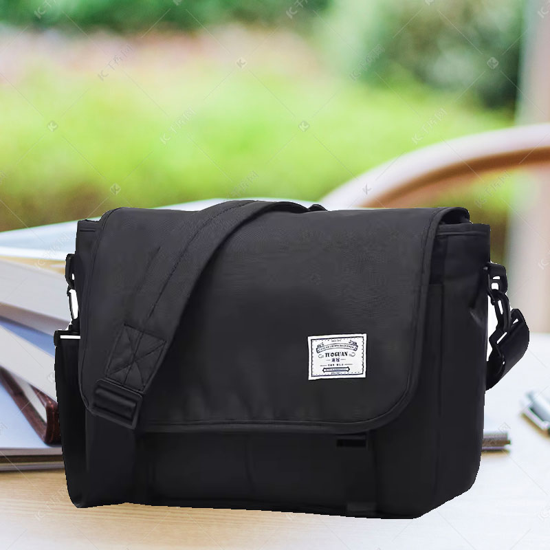 斜跨大容量休闲邮差新款单肩包