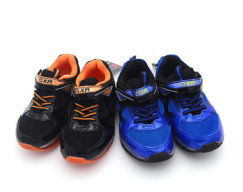 日本GXR中小童春夏秋季运动鞋灯光爆闪鞋波鞋透气休闲鞋防滑弹性 - 封面