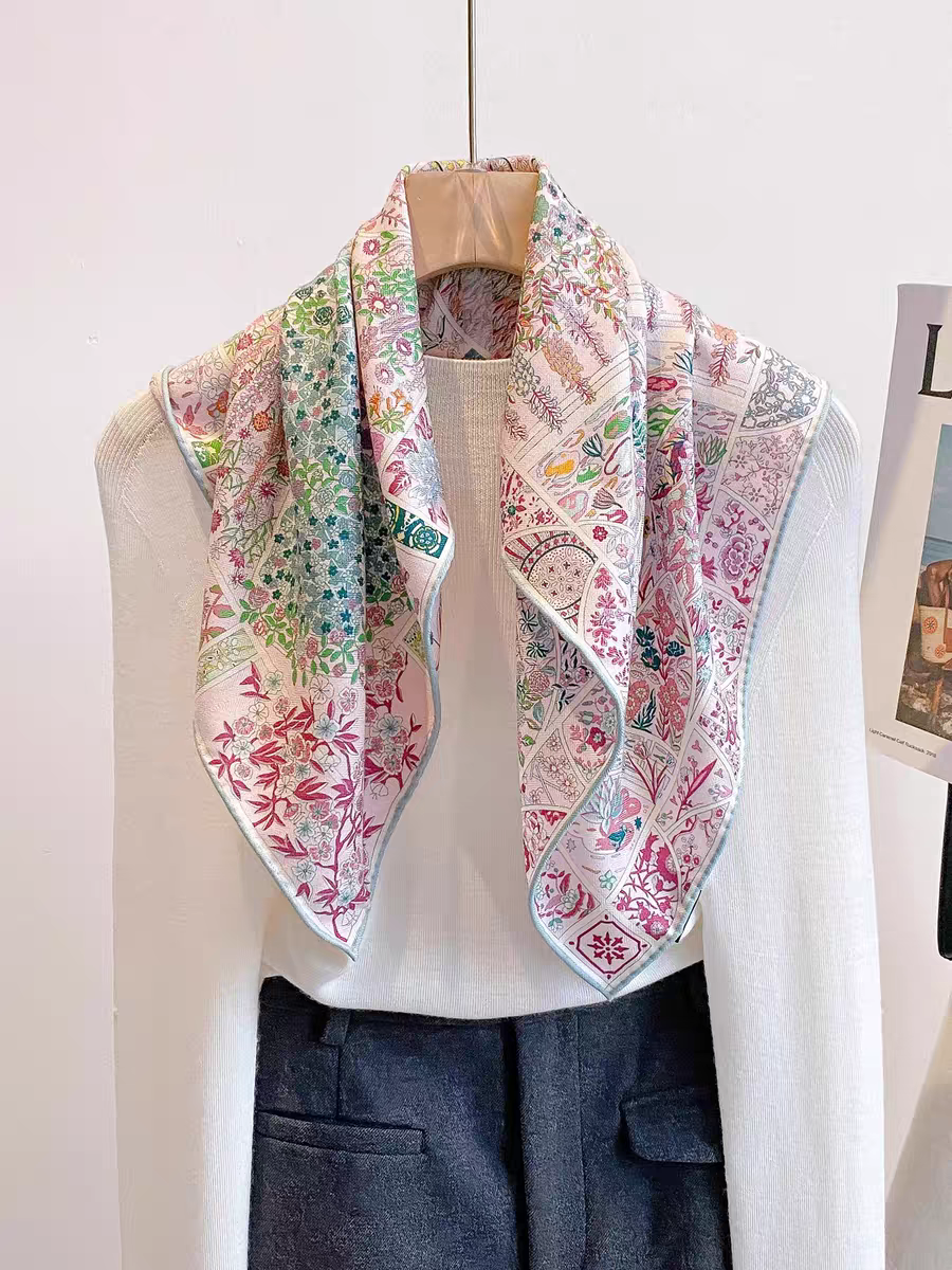 桑蚕丝真丝羊毛65丝毛混纺粉蓝色的浪漫女士方巾秋冬季高级感丝巾