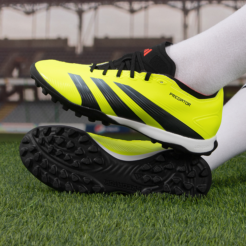 Adidas阿迪达斯足球鞋男2025春季新款TF钉鞋飞盘鞋橄榄球鞋IE2612
