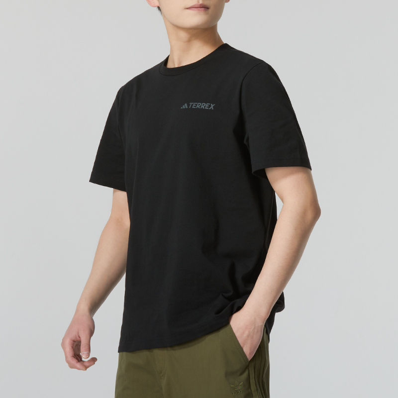阿迪达斯T恤衫男装2025春季新款运动服跑步短袖宽松半袖IS0282