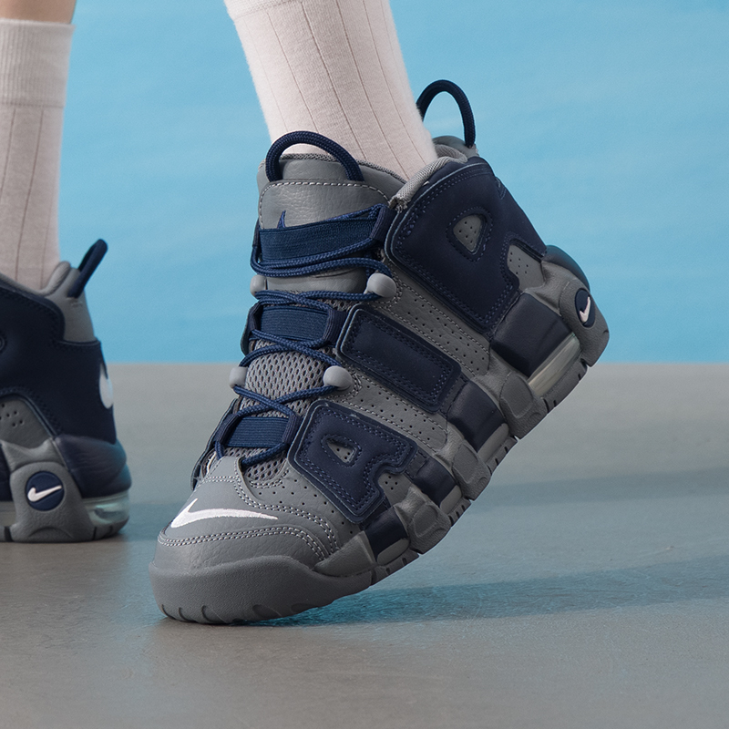 耐克（NIKE）女鞋 AIR MORE UPTEMPO皮蓬缓震耐磨透气舒适篮球