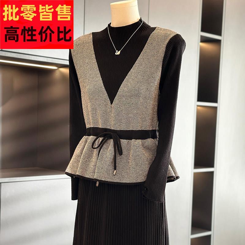 时尚洋气中长款针织连衣裙女年轻妈妈装冬季新款假两件毛衣裙中年