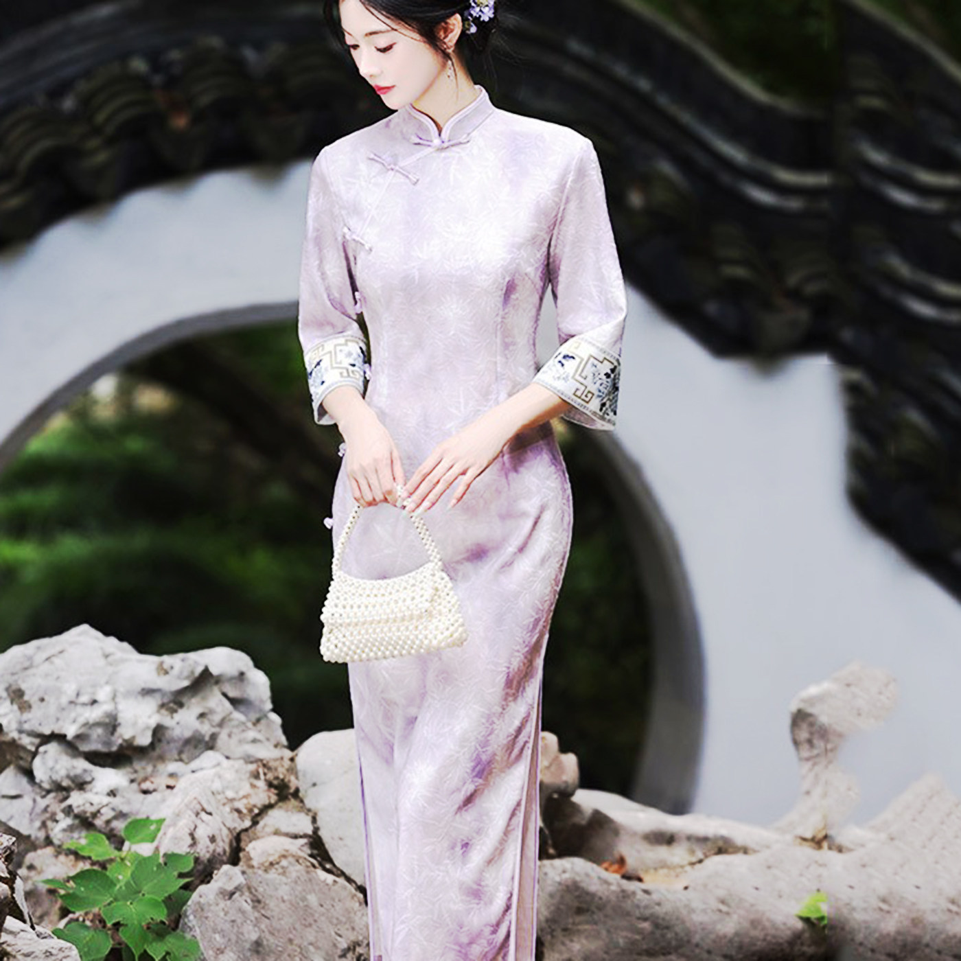 新中式国风气质古法民国年轻时尚优雅艳丽印花旗袍表演出走秀订婚