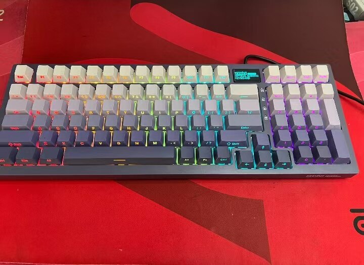 正品网吧款磁动力k980暮云紫线性麻将音RGB背光光轴电竞机械键盘