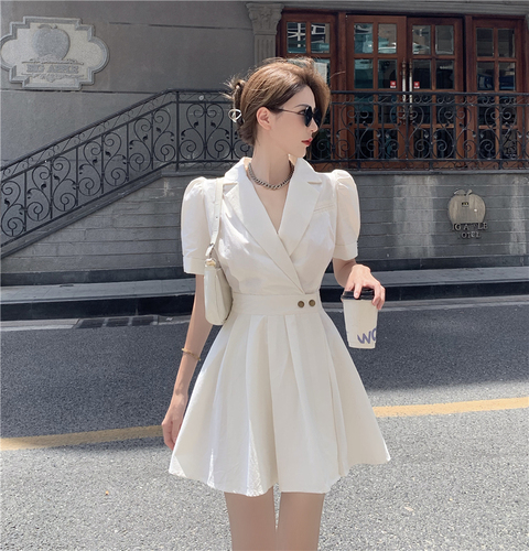 Real beat real price slim skirt Hepburn French word pleated bubble sleeve suit collar Pleated Dress