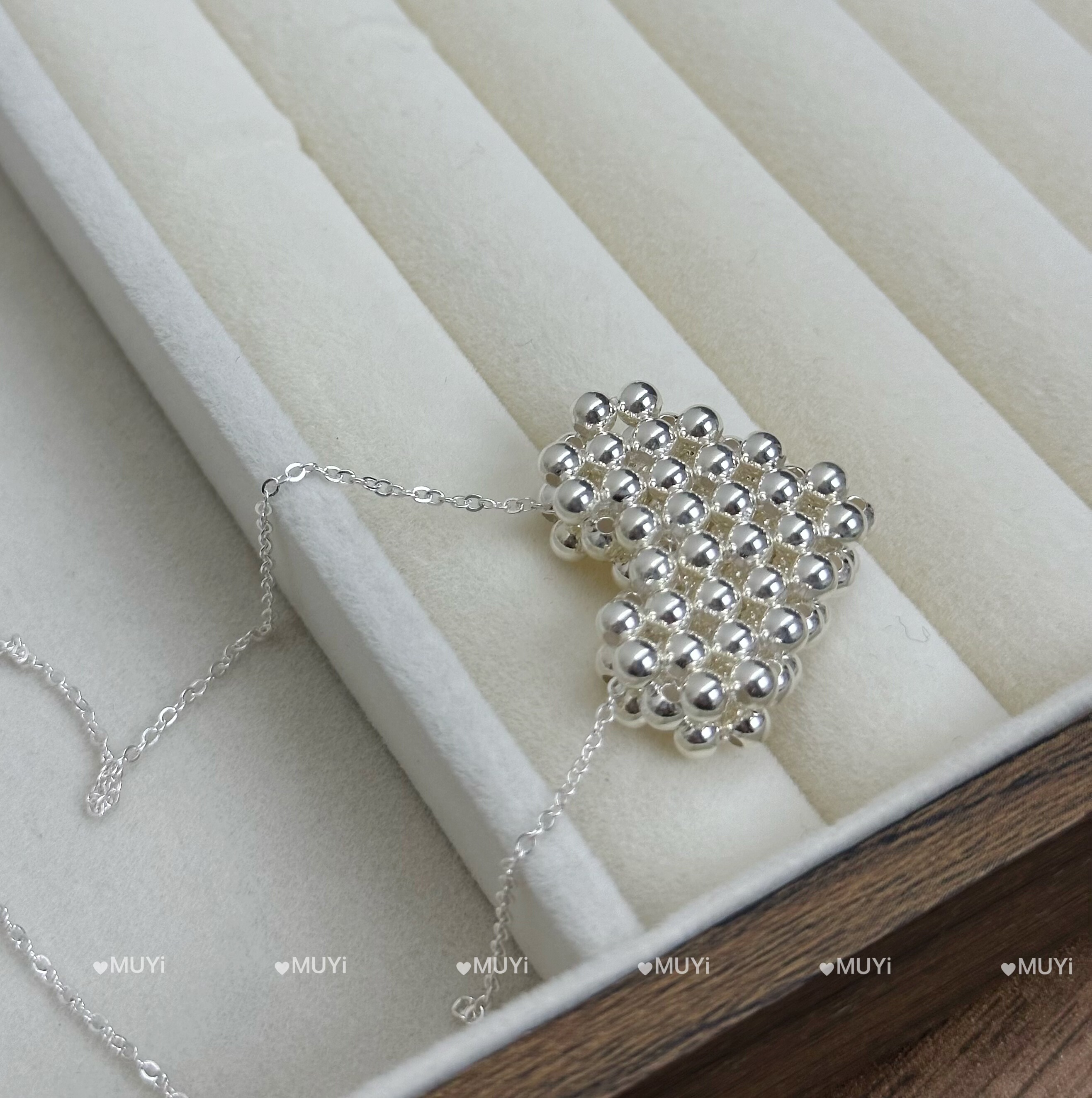 MUYi韩系银米珠爱心项链女小众设计高级感毛衣链