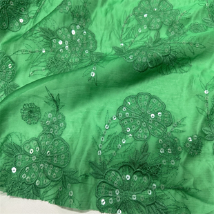 夏季薄款微透翠绿色天丝棉电脑绣花亮片提花时装布料 衬衫连衣裙