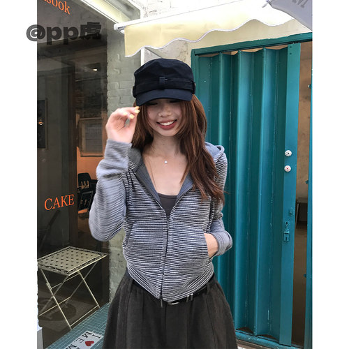 pp虎''条纹密码'' 秋冬经典宽松百搭基础条纹开衫卫衣T26725