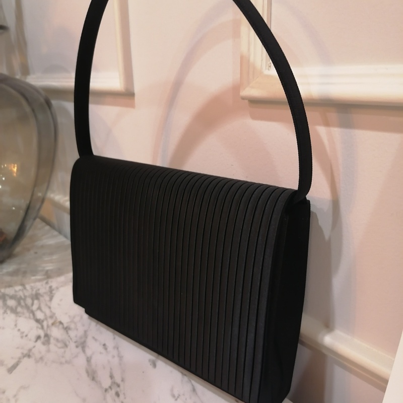 东南亚 黑色风琴褶皱手拎包 时装包 袋子可拆卸