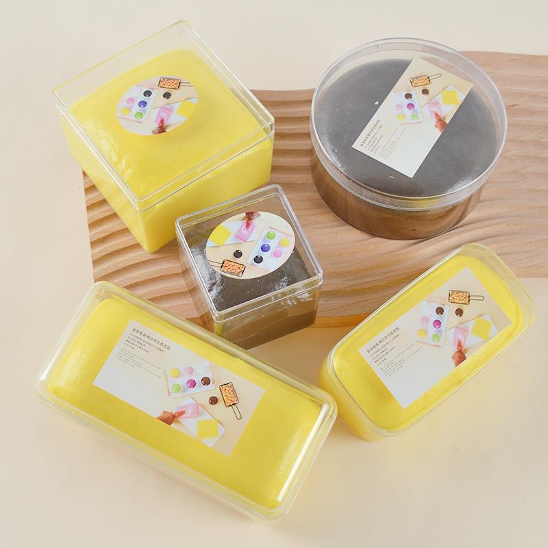 热款仿真慢回弹盒装粘粘包模型解压减压黏黏面包玩具节日礼品