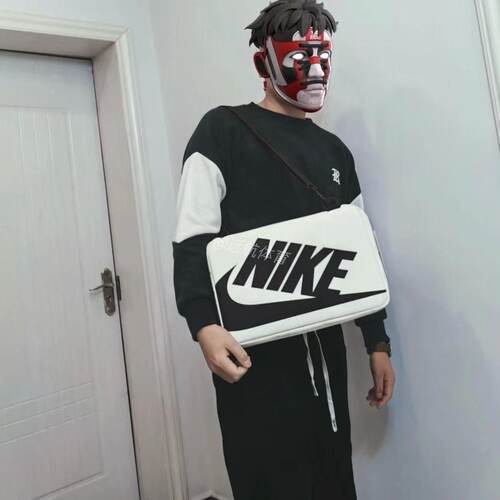 Nike耐克男女大容量斜挎包DA7337