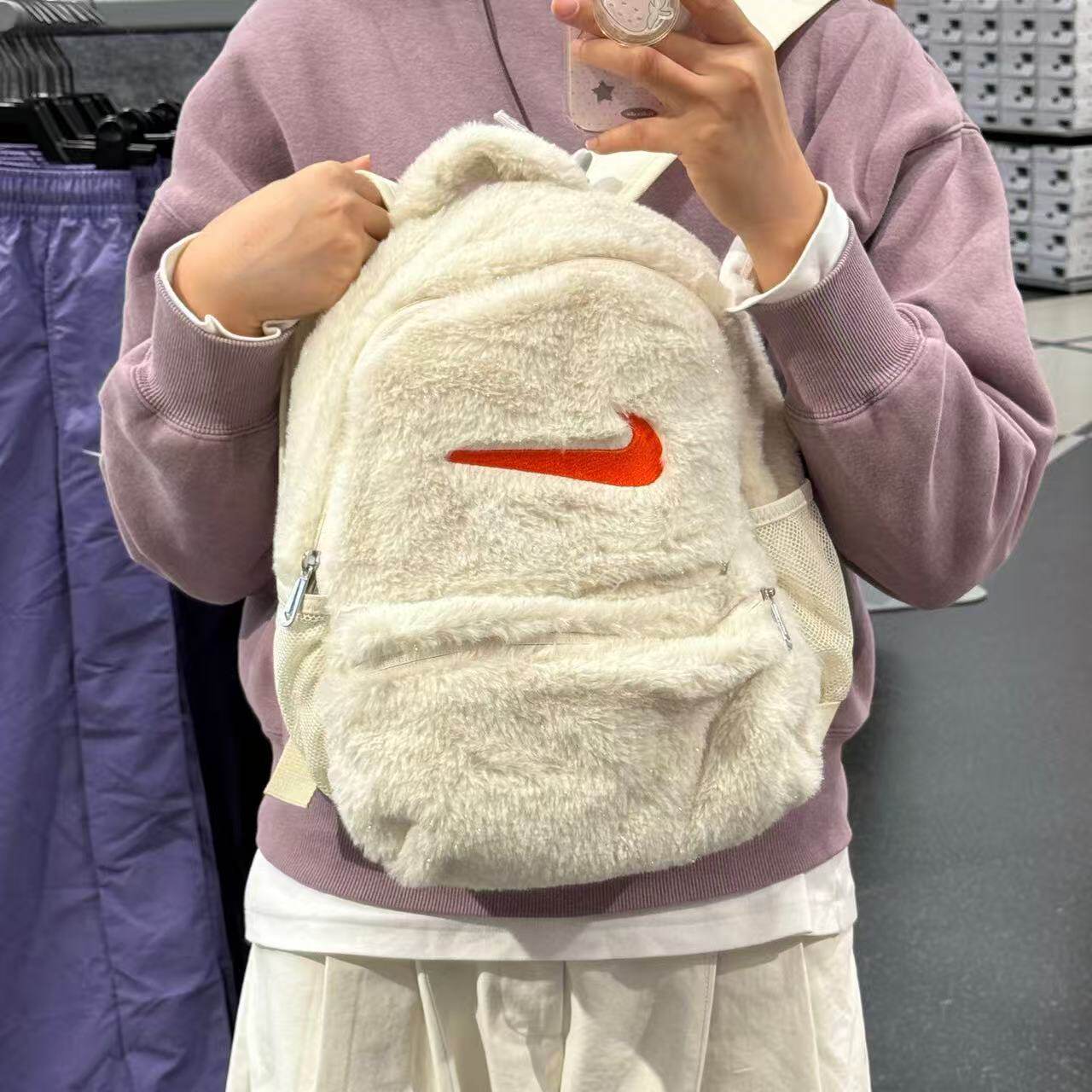 Nike耐克毛绒双肩包男女通用可爱休闲背包日背包FZ1330