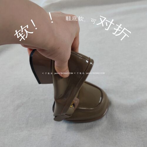 仅2对~纯原！闭眼入~英伦风 相当好搭深口防磨脚头层牛皮乐福鞋女
